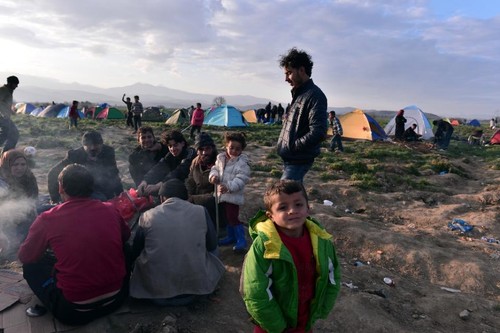 EU pledges 700 million euros to tackle refugee crisis - ảnh 1